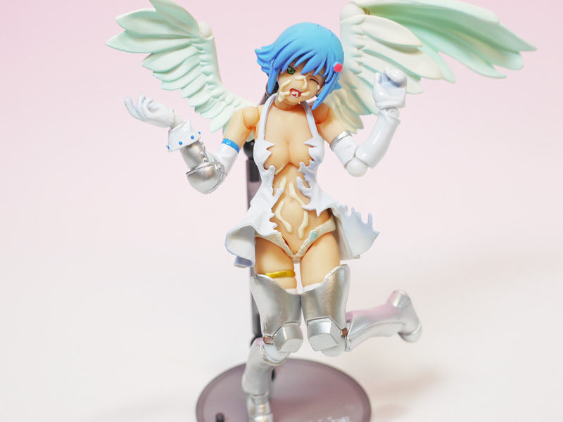 リボルテック クイーンズブレイド　光明の天使 ナナエル 2Pカラーver. Amazon | 220 リボルテック クイーンズブレイド ナナエル 2P