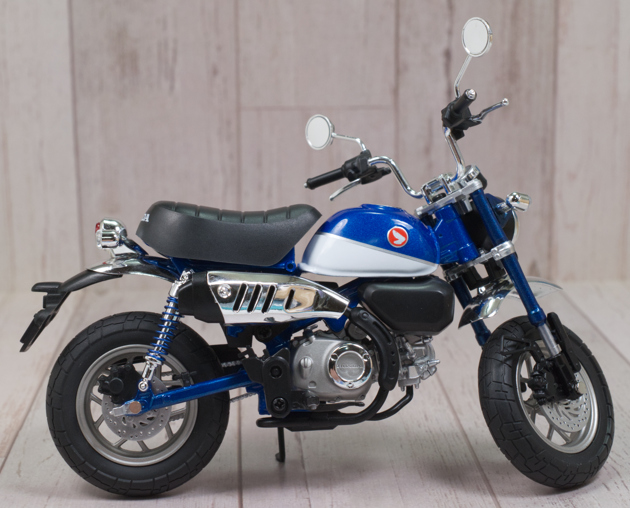 スカイネット 1/12 ホンダ モンキー 125 パールグリッターリングブルー アオシマ 1/12 完成品バイク Honda Monkey125 パールグリッター