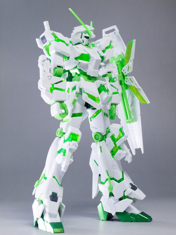 Amazon | バンダイ(BANDAI) HGUC 1/144 ユニコーンガンダム