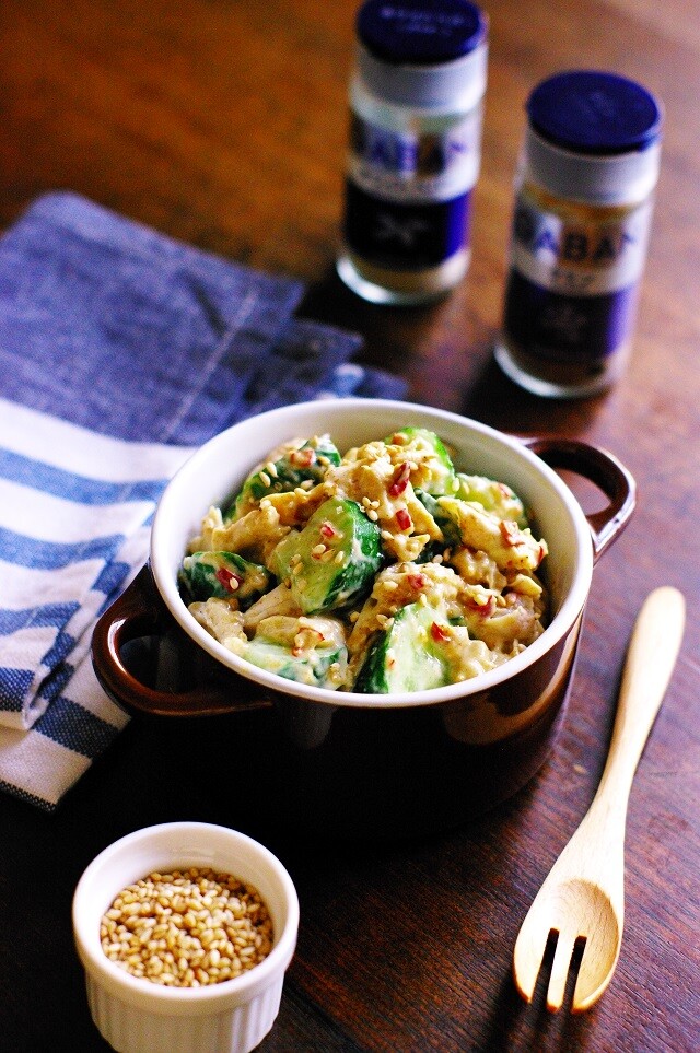 ピリ辛 にんにくとクミンとごま油の香り マヨのコク De減塩 ごま油とクミン香る 鶏ささみときゅうりのピリ辛 ガーリックマヨ和え レシピ1952 スパイス大使 のんびり毎日 日々の暮らしの食卓 いただきますのレシピ 時々 編み物