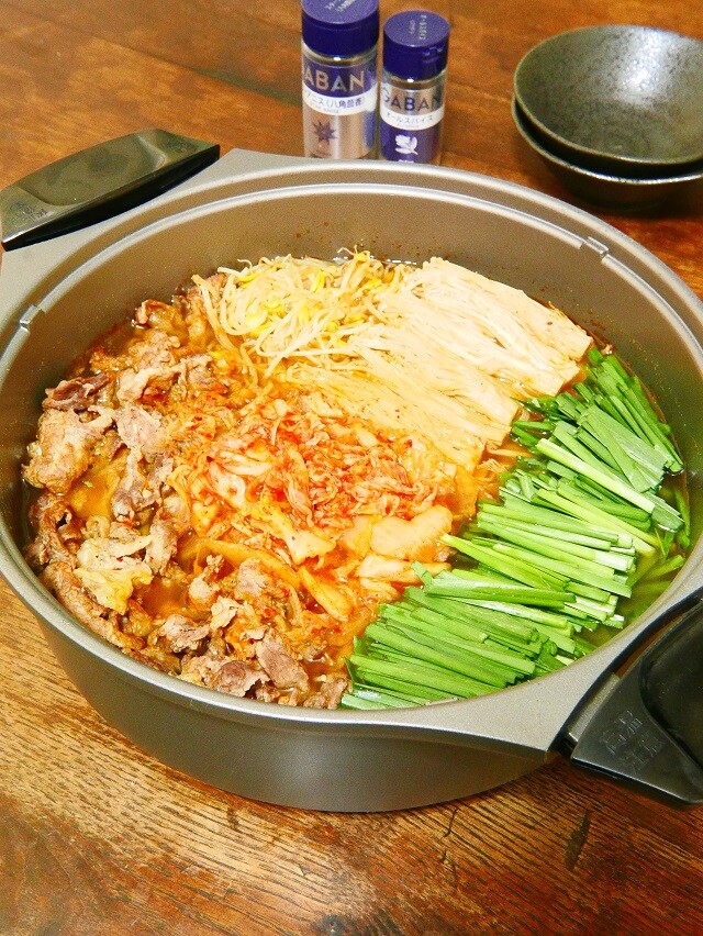 キムチなべ 大戸屋レシピ】辛旨 豚キムチ鍋 - YouTube