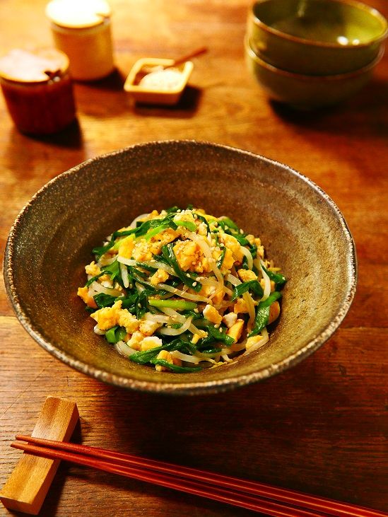 電子レンジのみで簡単調理 味付けもめんつゆと ハウスおろし生にんにく のみで包丁やまな板も不要でチョーお手軽 家計にも優しい もやしとニラと卵のレンチン 和え レシ のんびり毎日 日々の暮らしの食卓 いただきますのレシピ 時々 編み物
