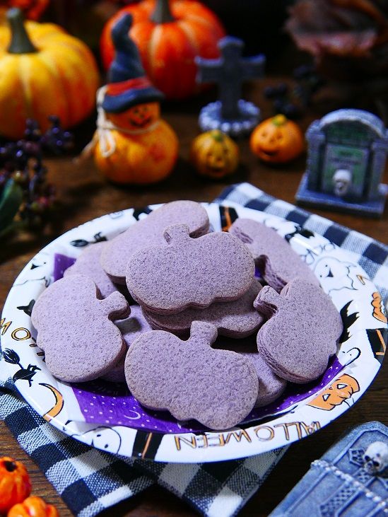 紫芋パウダーを使ってお菓子を作ると紫色がでるか知りたくてクッキーを 