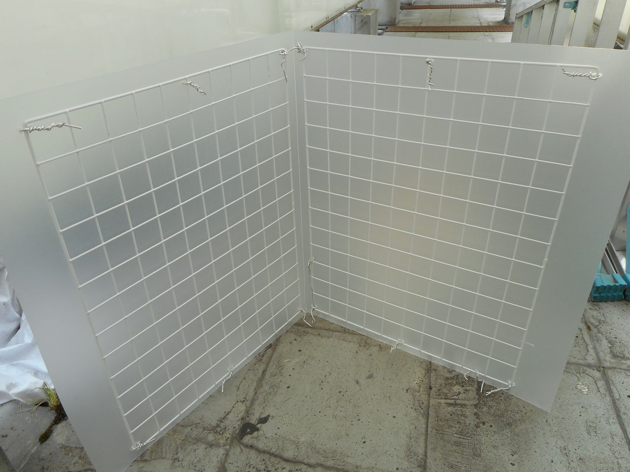 多肉棚に屋根をつけました 多肉のあるレストラン