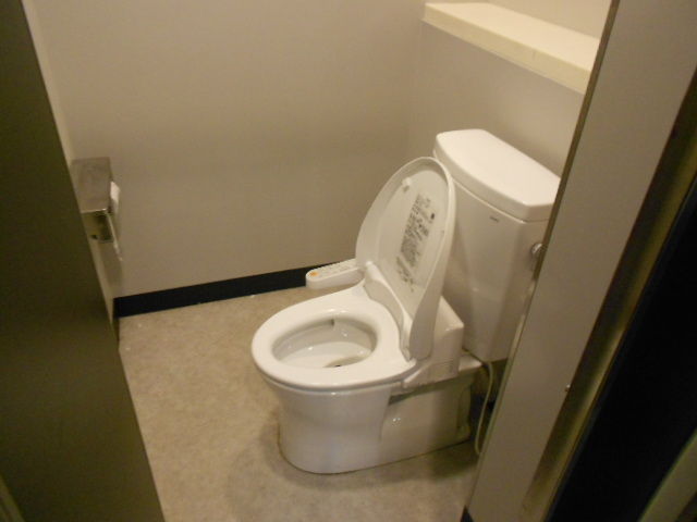 変わり種ロゴマーク入り洗面台ほか（2013/03/24） : 千葉県トイレ局