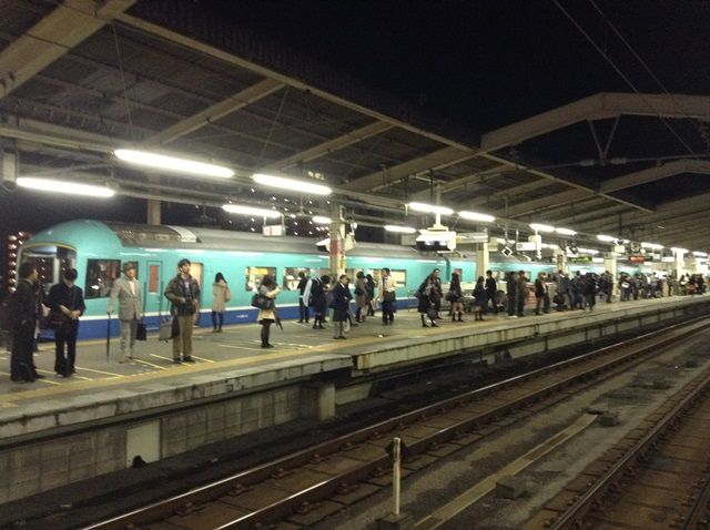西船橋駅に現れた 珍客 13 11 11 千葉県トイレ局
