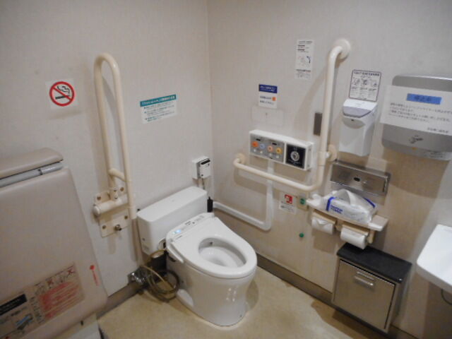 多目的トイレマップ連動】中央区立産業会館のトイレ(2021/07/04 多目的トイレマップ連動】中央区立産業会館のトイレ(2021/07/04