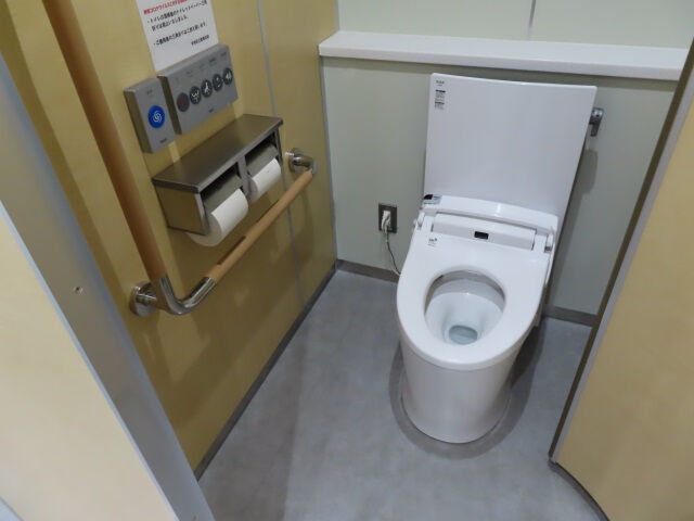 多目的トイレマップ連動】中央区立産業会館のトイレ(2021/07/04 多目的トイレマップ連動】中央区立産業会館のトイレ(2021/07/04