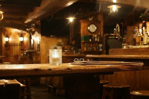 bar-3407484__480