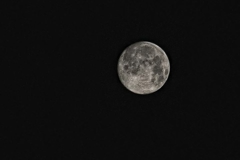 moon-416973__480