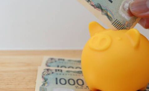 貯金箱3000円札