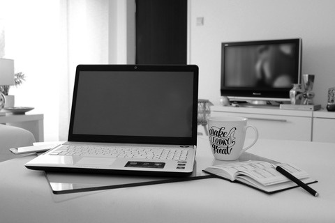 home-office-5112708_1280