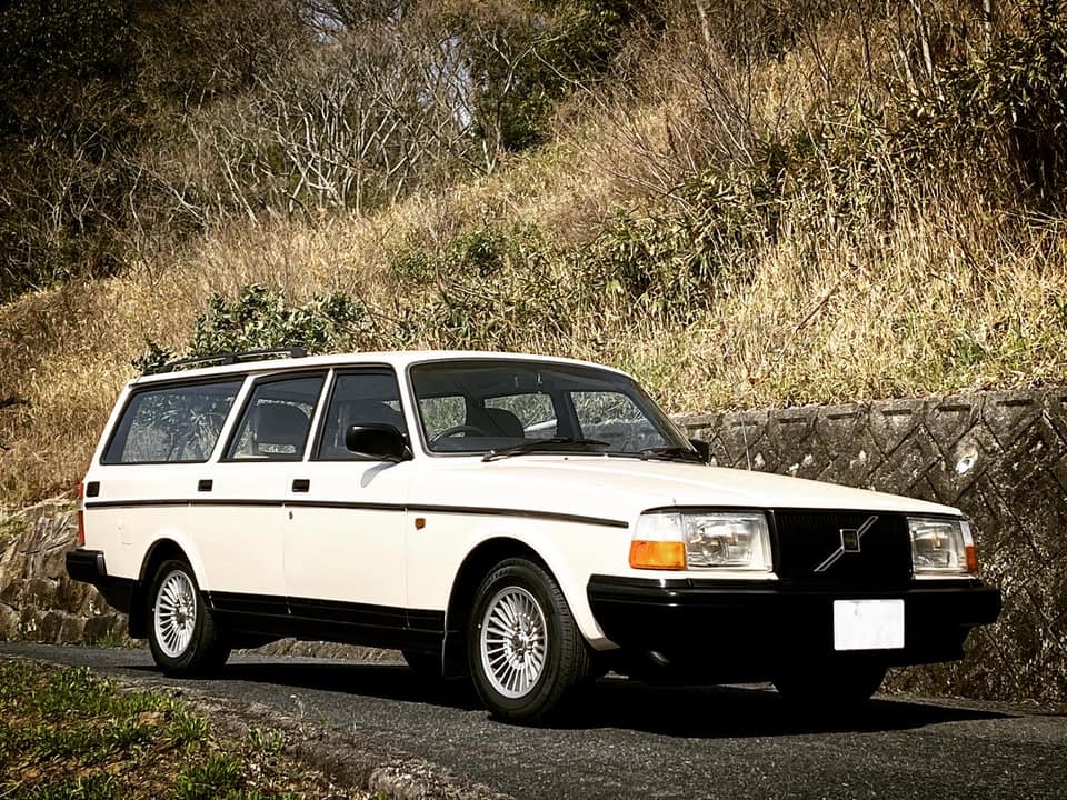 人気特価をすべて VOLVO940 クラシック エステート テールランプユニット（ボルボ アクセサリー