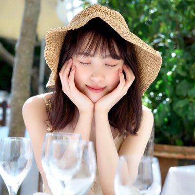 gTSHznGx_400x400
