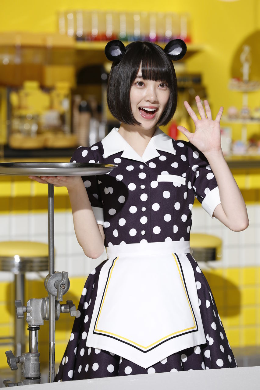 ソフトバンク Cm ウェイトレス ソフトバンクcm ウェイトレス役の女優は誰 松本まりかがカフェ店員役で出演 ソフトバンク Cm ウェイトレス ソフトバンクcm ウェイトレス役の女優は誰 松本まりかがカフェ店員役で出演