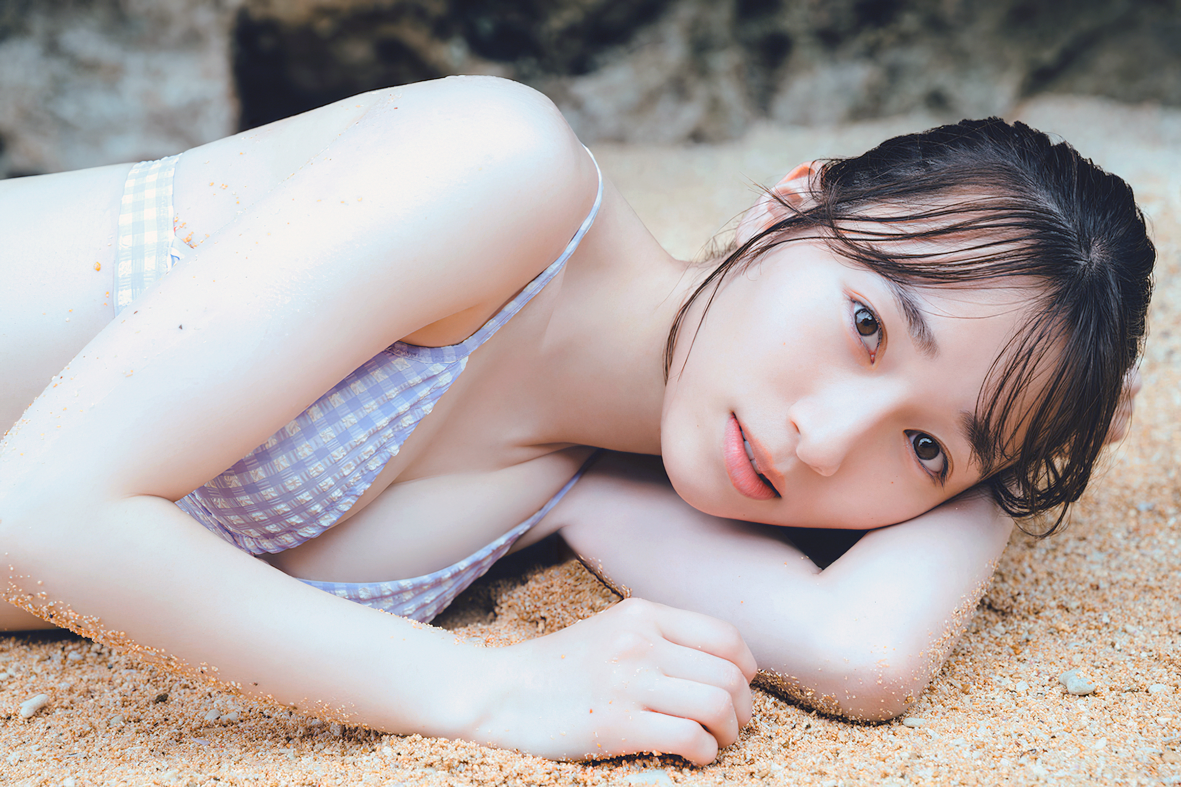 櫻坂46　守屋麗奈　写真集　撮影時着用ランジェリー　同モデル　上下セット Amazon.co.jp: 櫻坂46 守屋麗奈 写真集 笑顔のグー、チョキ