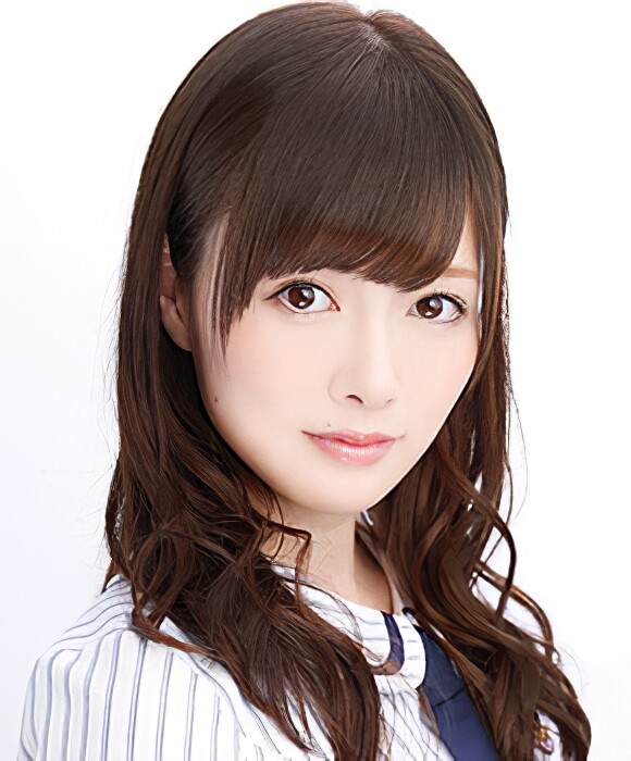 2014年乃木坂46プロフィール_白石麻衣_2-edit