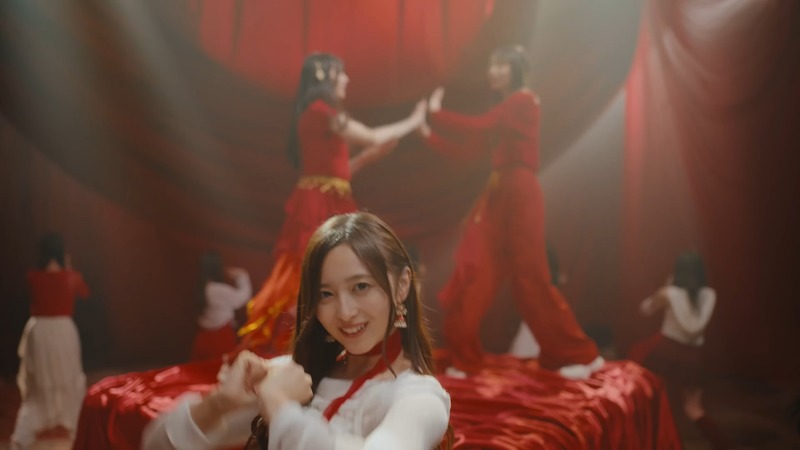 videoplayback (4).webm_snapshot_01.37_[2025.11.09_21.17.10]