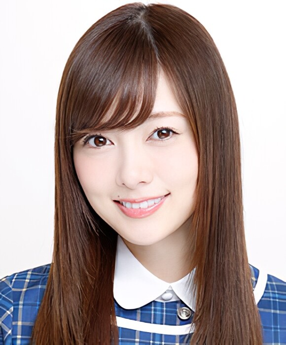 2016年乃木坂46プロフィール_白石麻衣_2-edit
