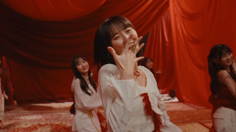 videoplayback (4).webm_snapshot_04.40_[2025.11.09_21.22.52]