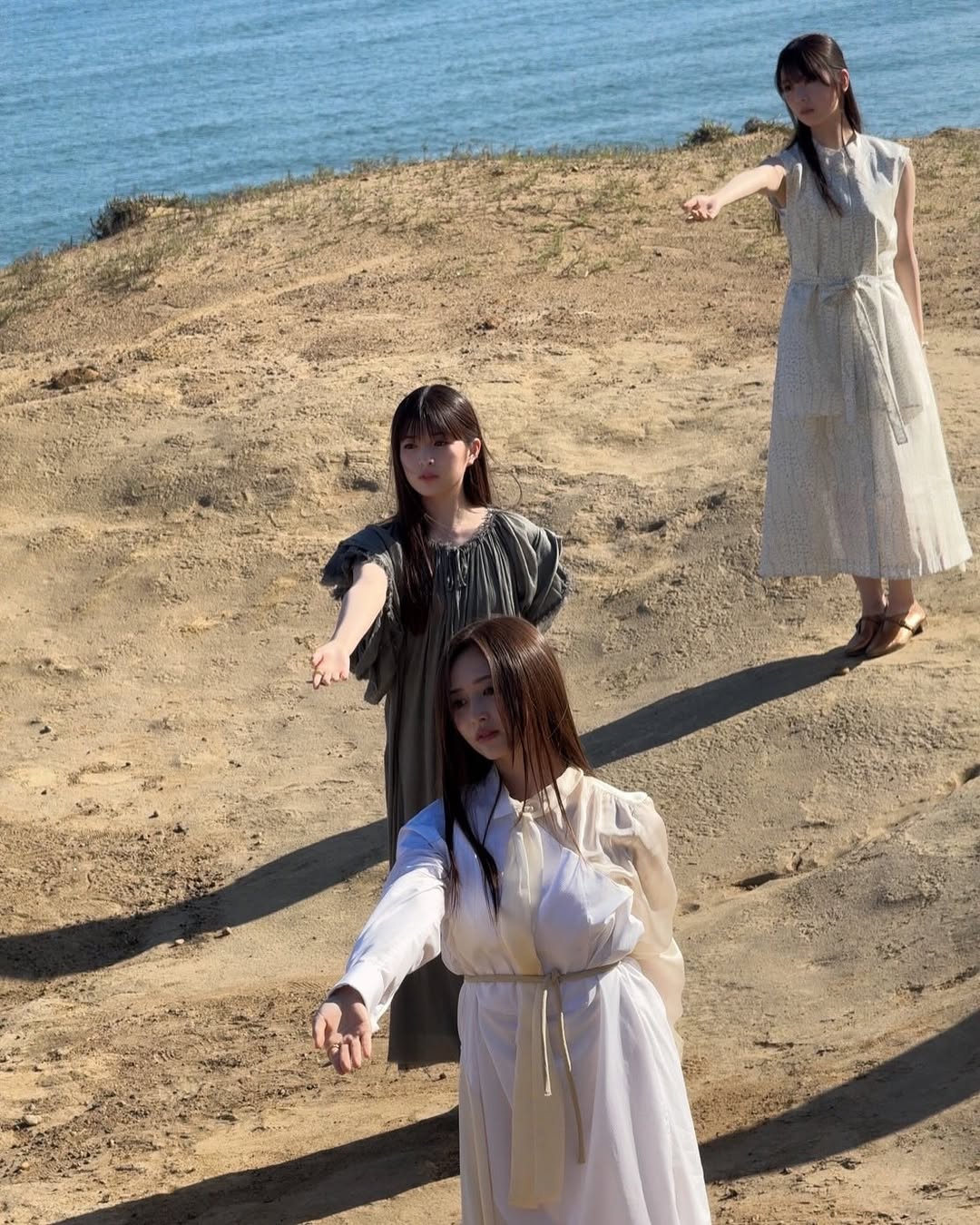 39枚目シングル「Same numbers」 MVみてね^ ^ (2)