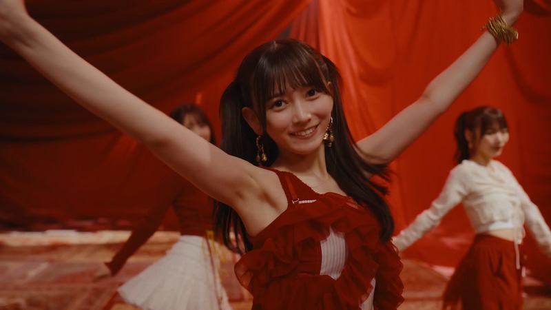 videoplayback (4).webm_snapshot_04.47_[2025.11.09_21.23.23]