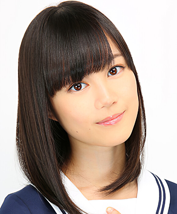 2013年乃木坂46プロフィール_生田絵梨花-edit