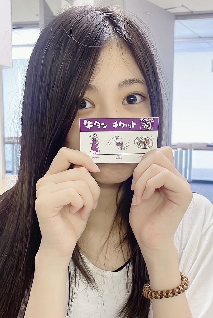 GxaSs_PbMAAA20i