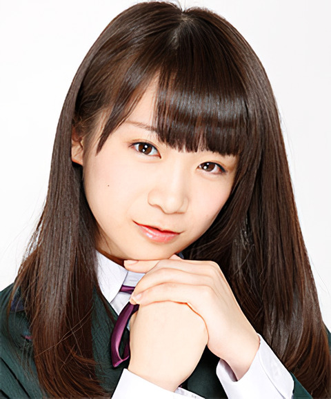2012年乃木坂46プロフィール_秋元真夏_4-edit