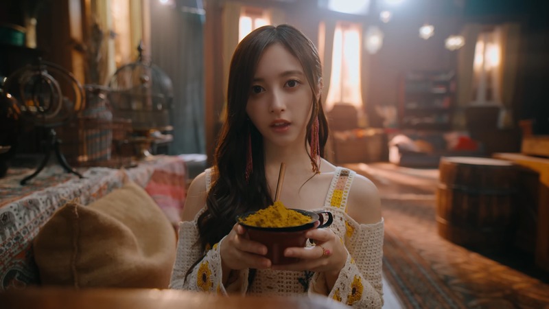 videoplayback (4).webm_snapshot_01.03_[2025.11.09_21.16.02]