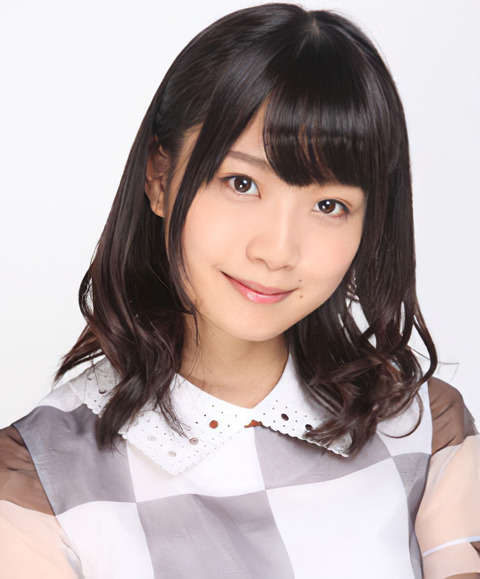 2012年乃木坂46プロフィール_深川麻衣_2-edit