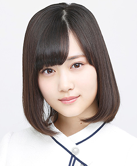 2017年乃木坂46プロフィール_山下美月_2-edit