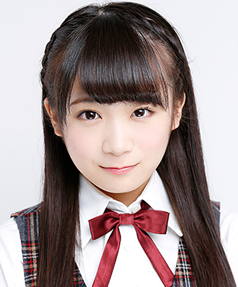 2014年乃木坂46プロフィール_秋元真夏-edit