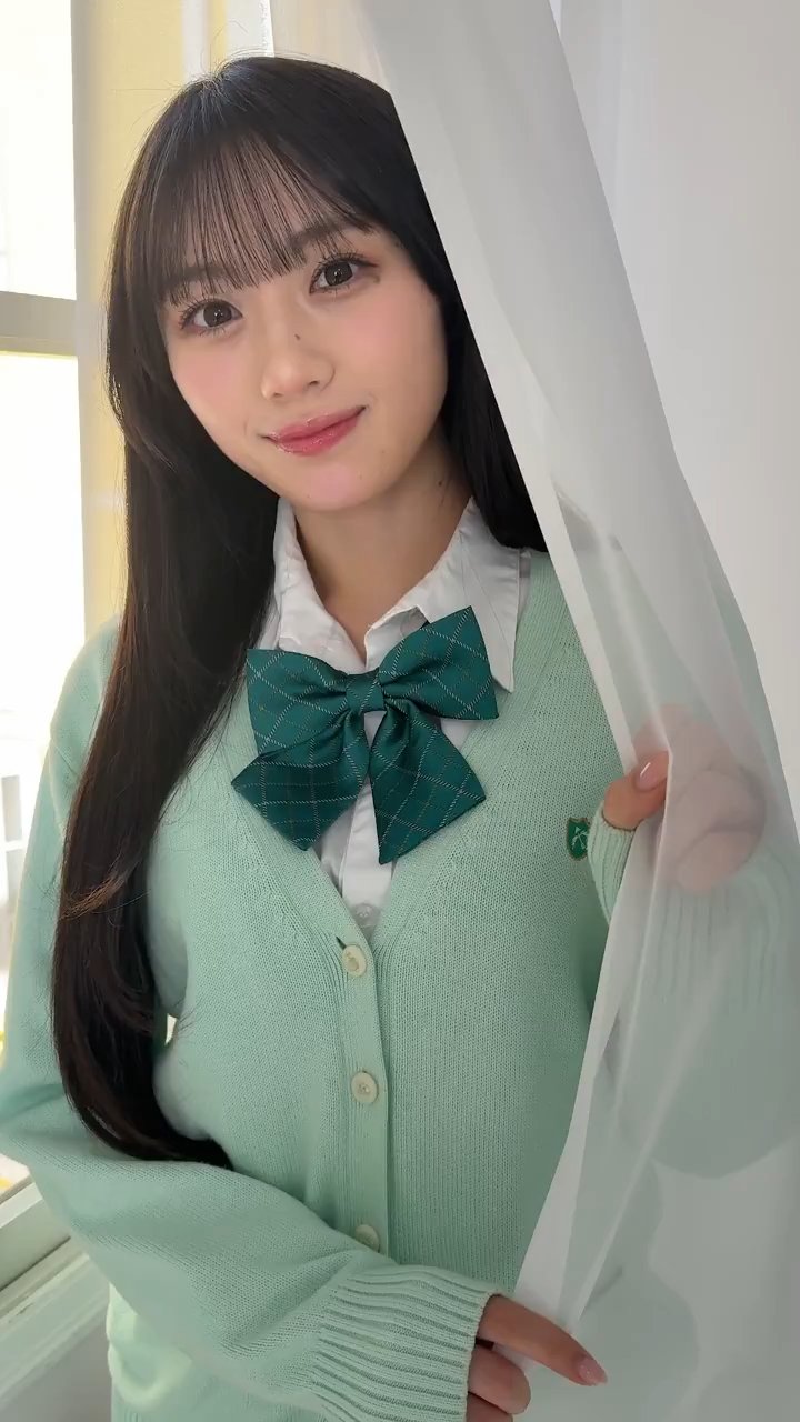 制服d2.19_19.17.52]