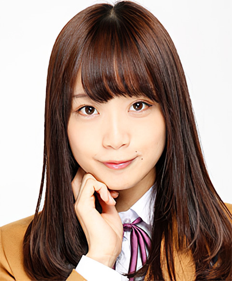 2012年乃木坂46プロフィール_深川麻衣_4-edit