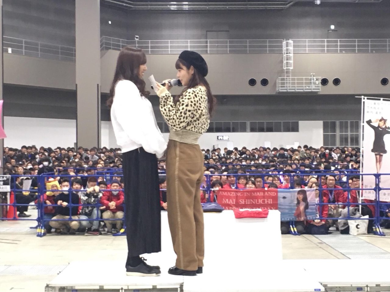 乃木坂46 新内眞衣へ手紙を読む斉藤優里の距離が近いww 乃木坂46まとめでぃあ 乃木坂46 新内眞衣へ手紙を読む斉藤優里の距離が近いww 乃木坂46まとめでぃあ