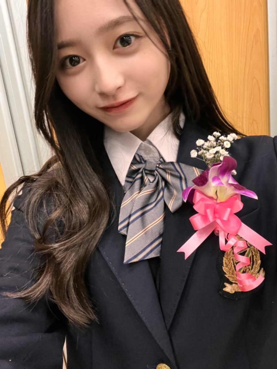 187b14d3f08578928404209e4417b-01