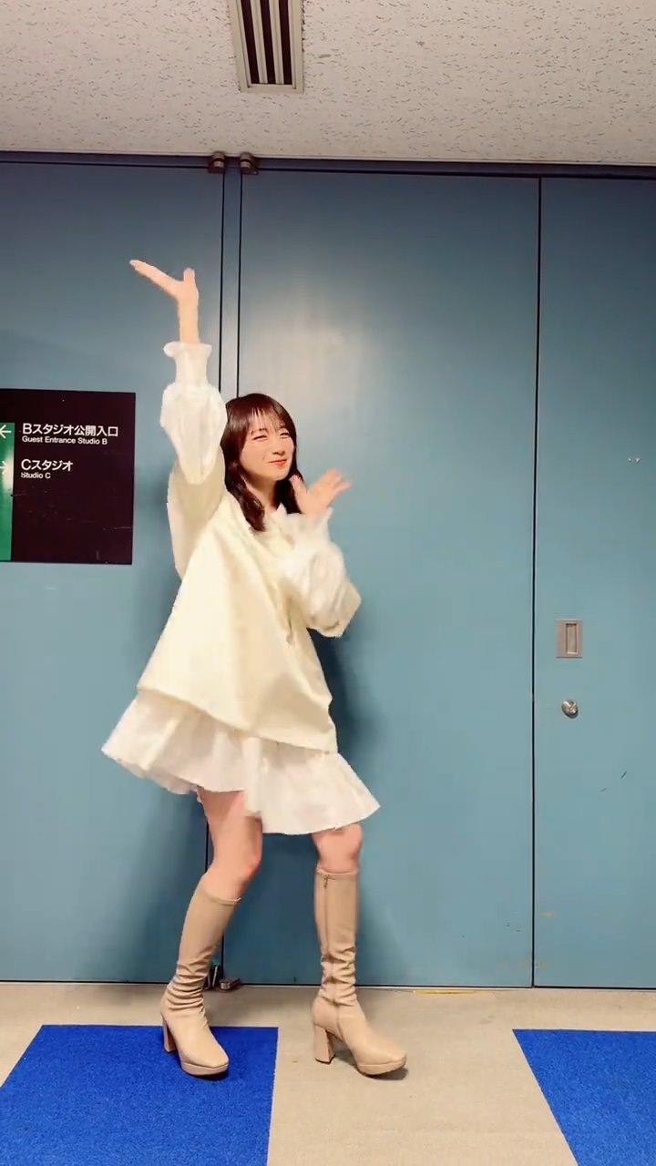 春の訪れ🌸✨#AKB48_名残り桜.mp4_snapshot_00.15_[2026.03.23_14.58.27]