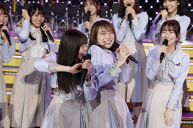 乃木坂46 コロナの影響でライブの場所がドームから幕張メッセへ格下げ キャパは8千人なのでその半分 乃木速 乃木坂46 コロナの影響でライブの場所がドームから幕張メッセへ格下げ キャパは8千人なのでその半分 乃木速