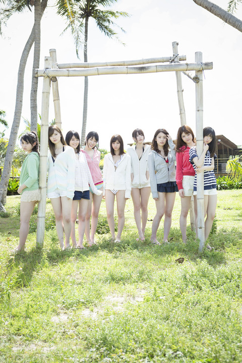 news_xlarge_nogizaka_photobook2