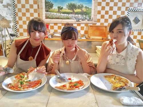 【乃木坂46】(´～｀)ﾓｸﾞﾓｸﾞ3人組www乃木坂ちゃんが作ったピザ食べたい！
