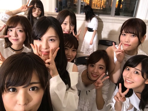 【乃木坂46】なんか怖い写真になってるよwww