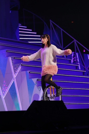 【乃木坂46】これも運命･･･西野七瀬がTGCで着ていた衣装、与田ちゃんがお披露目会で着てたよね！