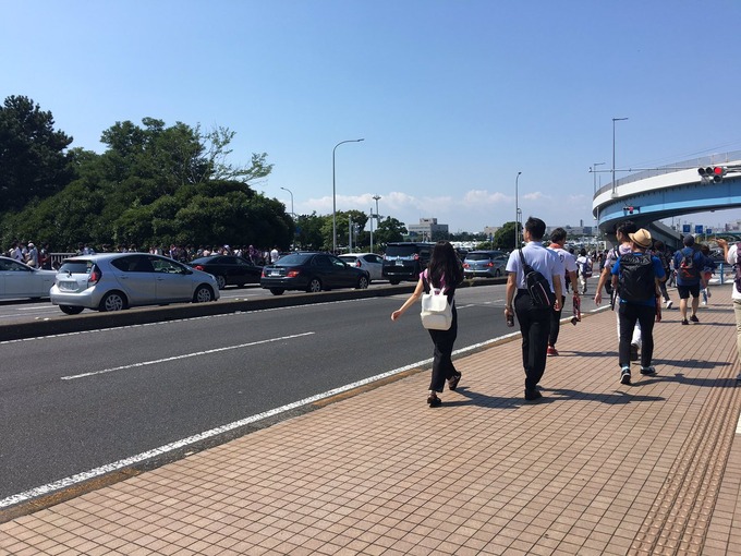 18th全国握手会 グッズ待機列 (1)