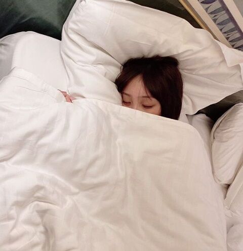 写真集撮影の合間の与田ちゃん 寝てるのか W 乃木坂46 乃木坂46まとめ亭 写真集撮影の合間の与田ちゃん 寝てるのか W 乃木坂46 乃木坂46まとめ亭