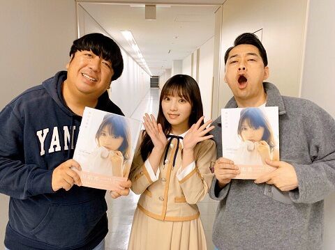 バナナマンと新制服を着た与田ちゃんの3ショットが到着 乃木坂46 乃木坂46まとめ亭