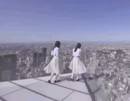 風が吹いてあるメンバーのスカートが ってか ここ怖くないのかなｗ 乃木坂46 乃木坂46まとめ亭