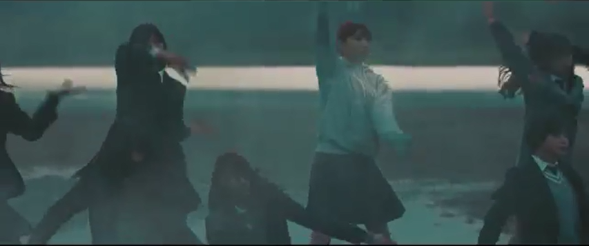 欅坂46 赤髪パーカー姿の志田愛佳が 避雷針 Mvで目立っている件 欅って 何 欅坂46まとめ