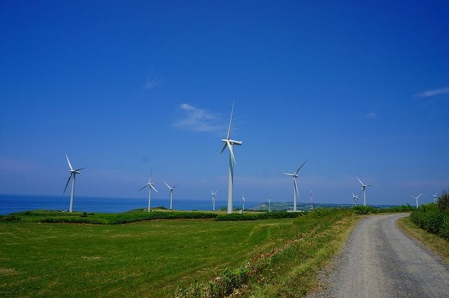 世界には愛しかない Mvの草原 体育館 橋のシーン撮影地と Mv振付師 監督が判明する 欅って 何 欅坂46まとめ