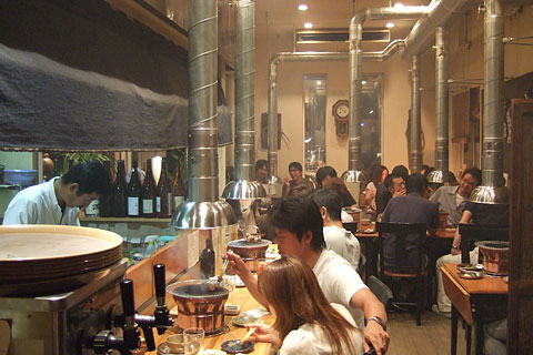 市楽 店内